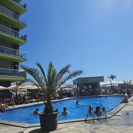 Apartament Panoramic Seaview - Pool & 30m De Plaja